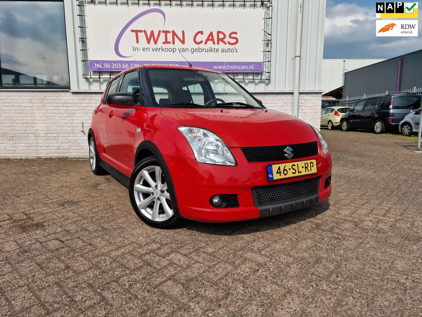Suzuki Swift 1.3 Exclusive 5DRS AIRCO Roşu - 1