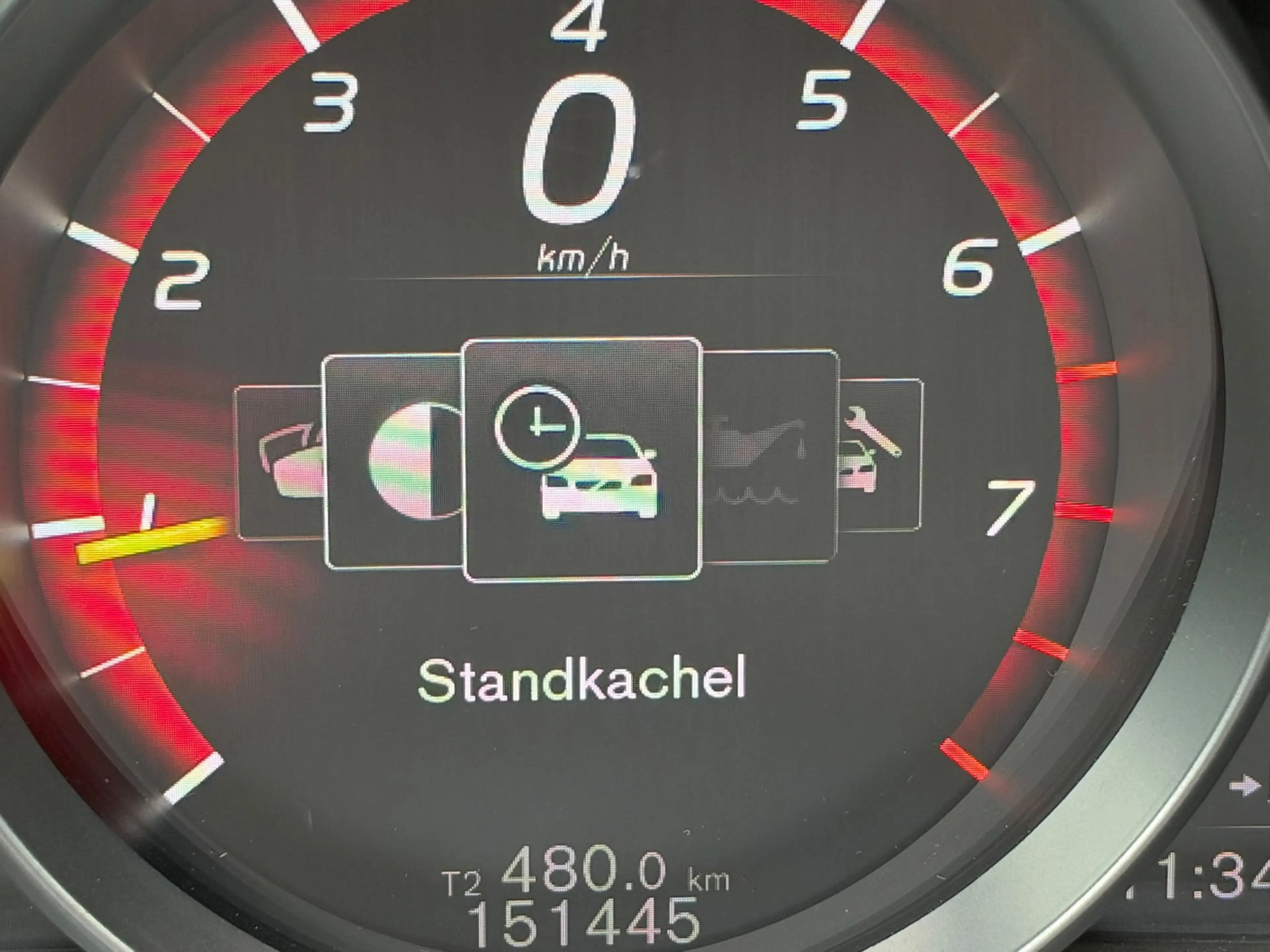 Volvo V40 1.5 T3 Polar+ Sport R-Design PANO l CAMERA l KEYLE — photo 11