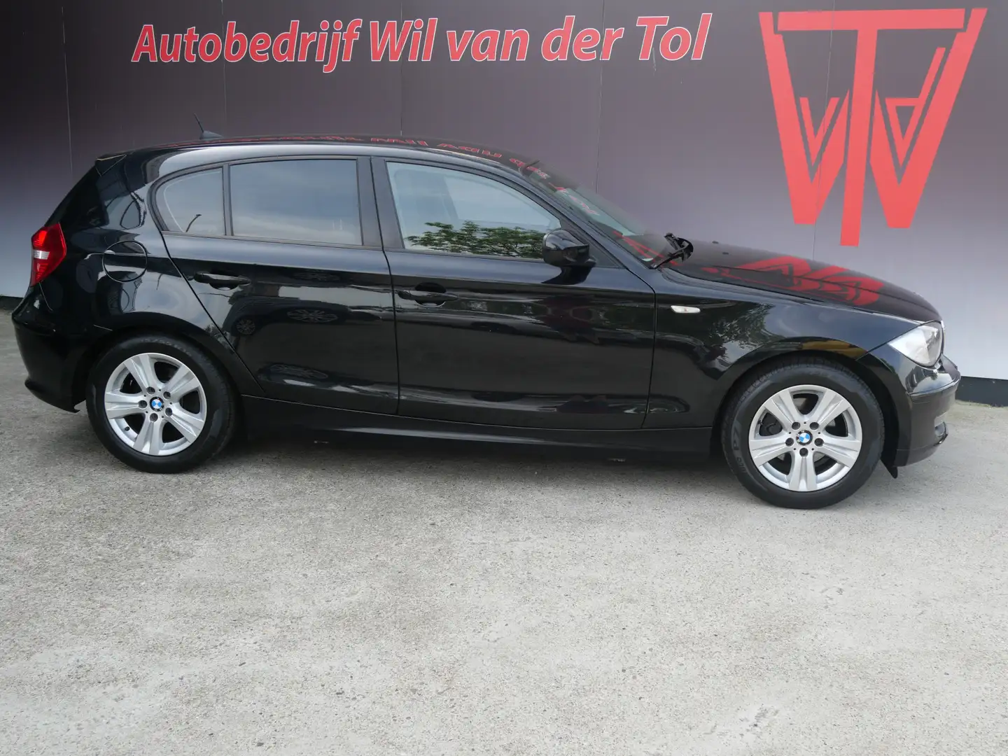 BMW 116 1-serie 116i BUSINESS LINE | 5-DRS | CLIMA | CRUIS Zwart - 1