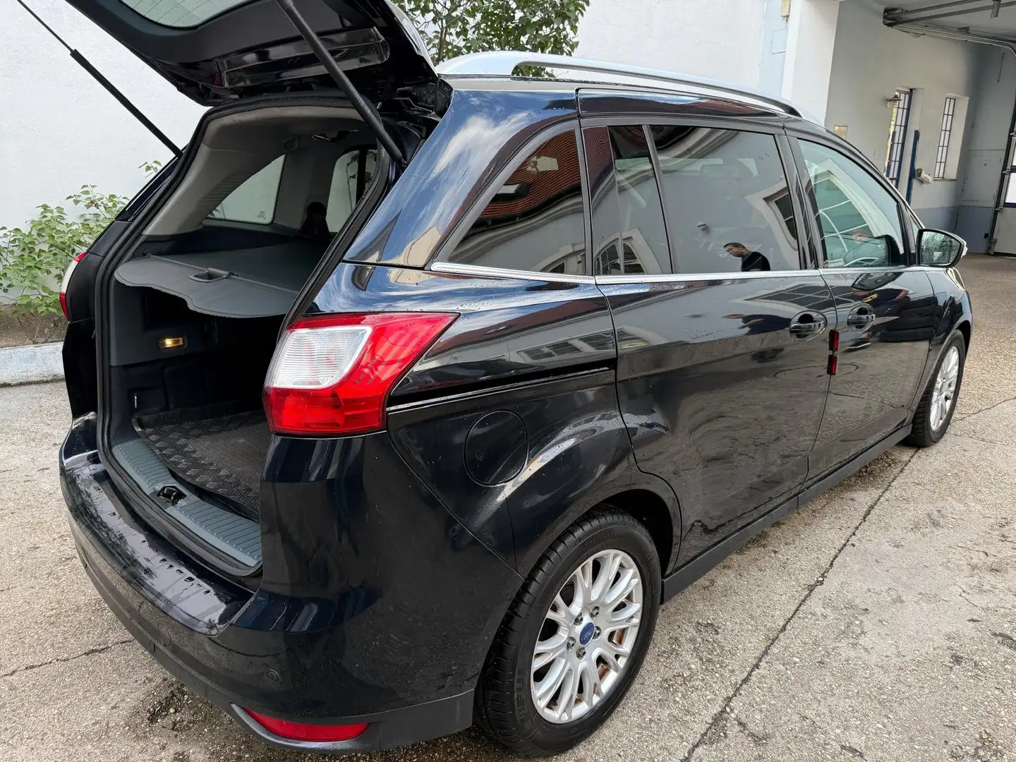 Ford Grand C-Max Titanium Noir - 2
