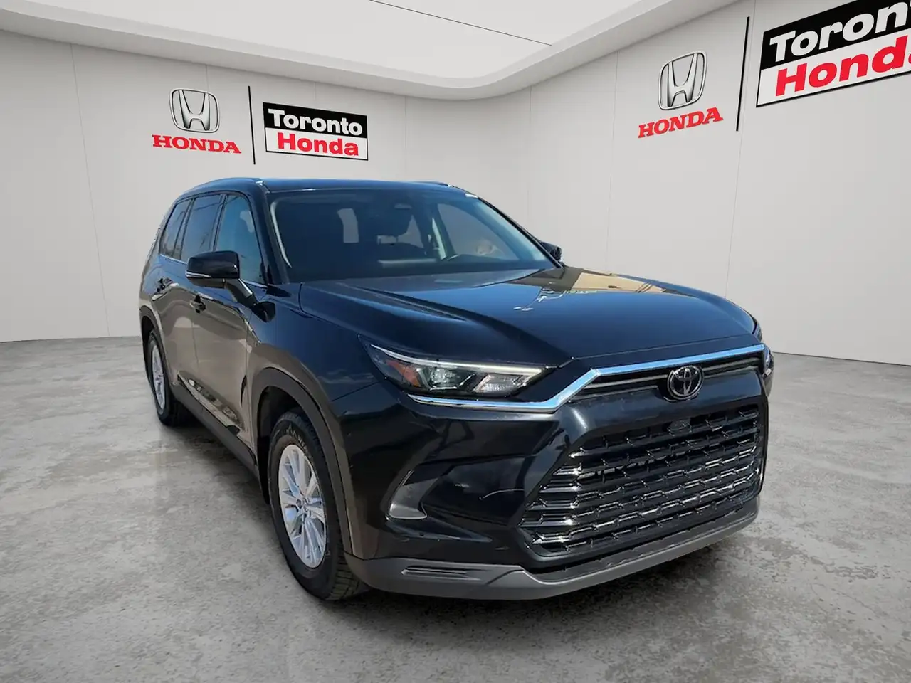 Toyota Grand Highlander снимка Toyota Grand Highlander