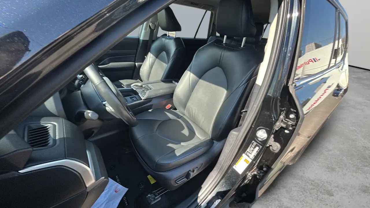 Toyota Grand Highlander снимка Toyota Grand Highlander