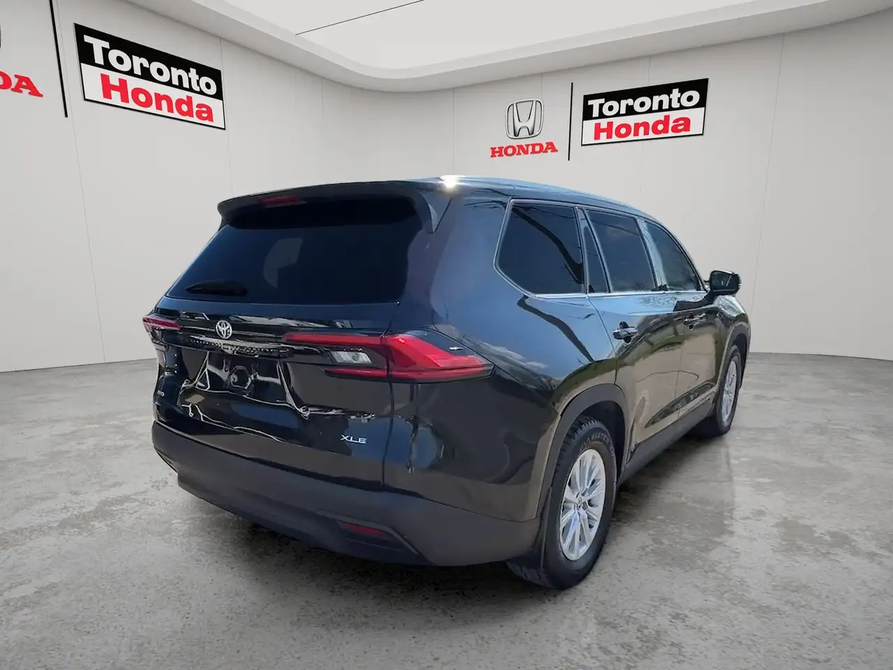 Toyota Grand Highlander снимка Toyota Grand Highlander