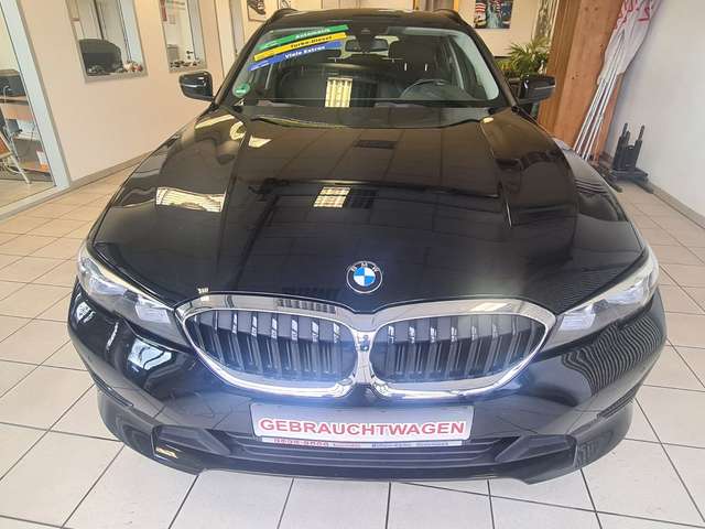 BMW 320 Touring 320 d xDrive / LED / NAVI / DIGITAL