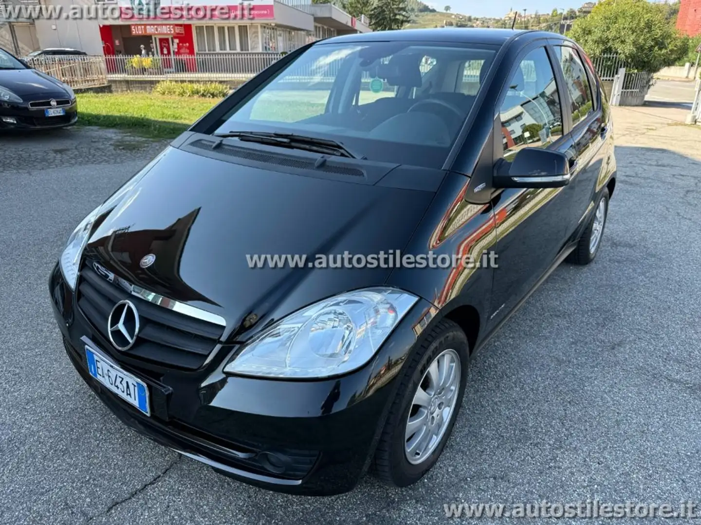 Mercedes-Benz A 160 BlueEFFICIENCY Executive Noir - 1