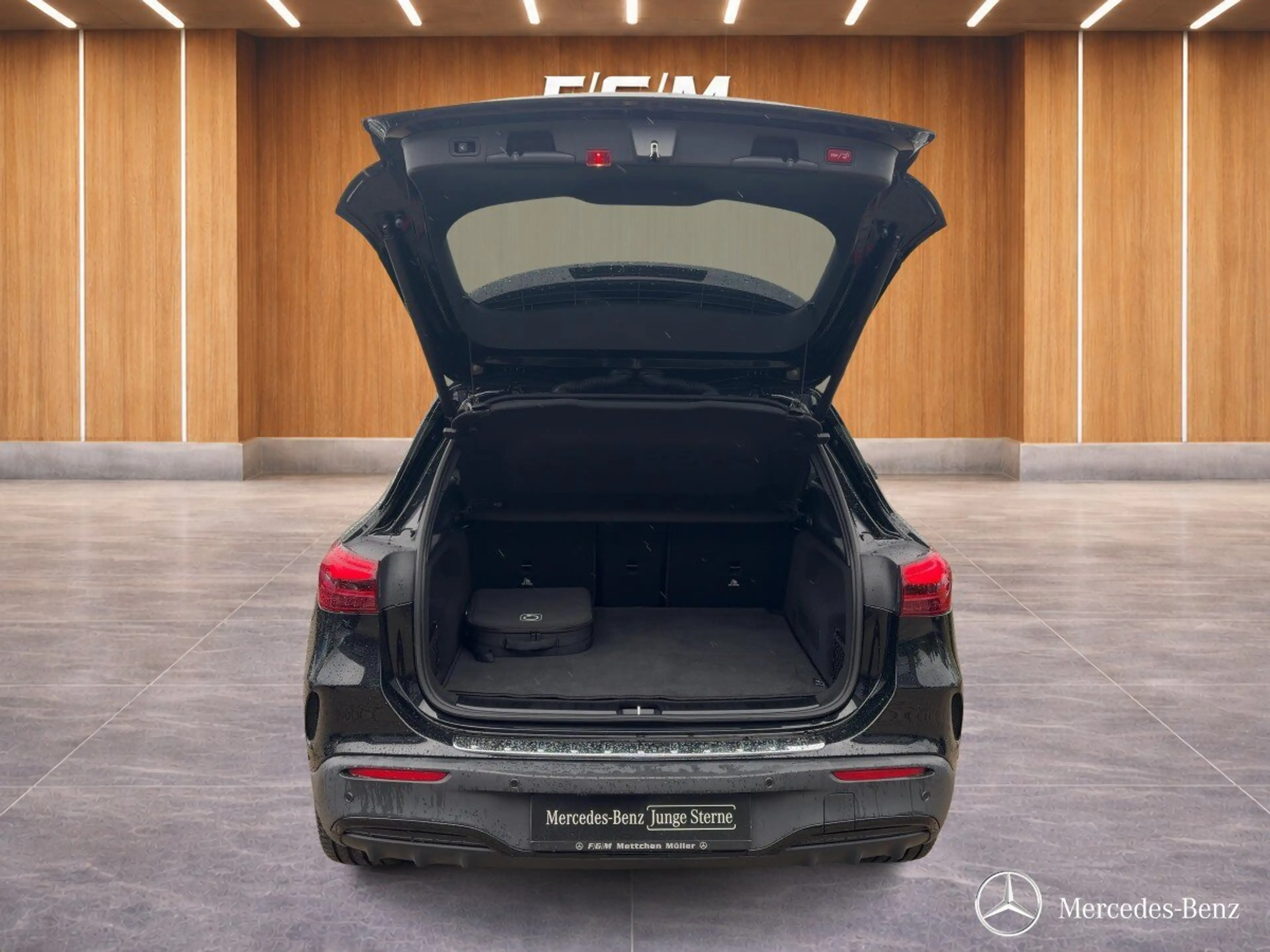Mercedes-Benz EQA 350 EQA 350 4M AMG+360+LED+NIGHT+AHK+TOTW+EL.HECKKLA — photo 5