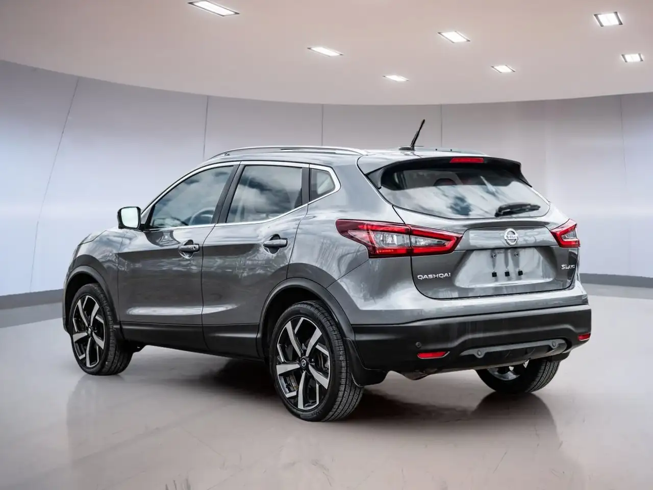 Nissan Qashqai снимка Nissan Qashqai