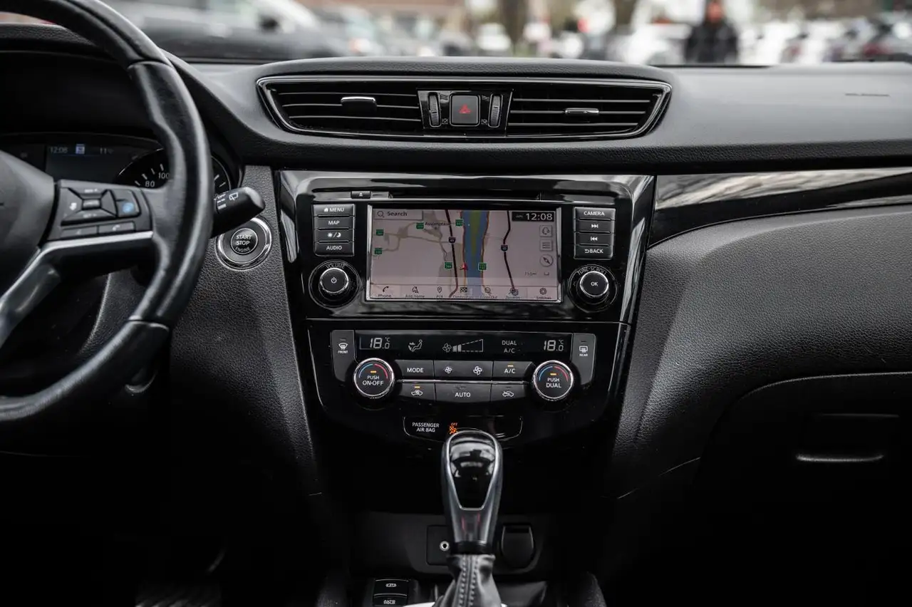 Nissan Qashqai снимка Nissan Qashqai