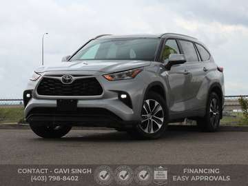XLE | LEATHER | 8 SEATER | AWD | ROOF