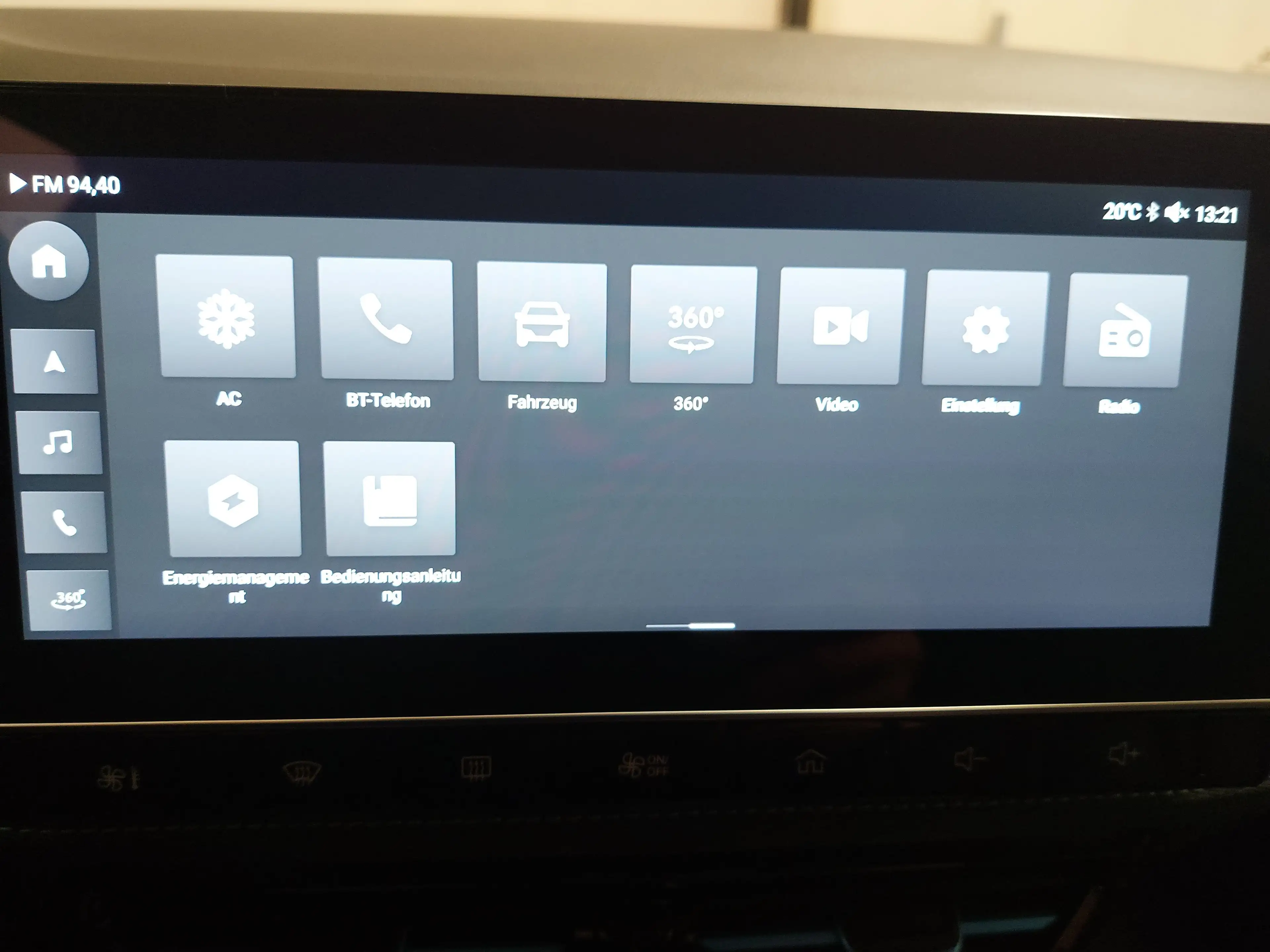 MG MG5 Electric Luxury NAVI LED LEDER SHZ PDC AHK — photo 18