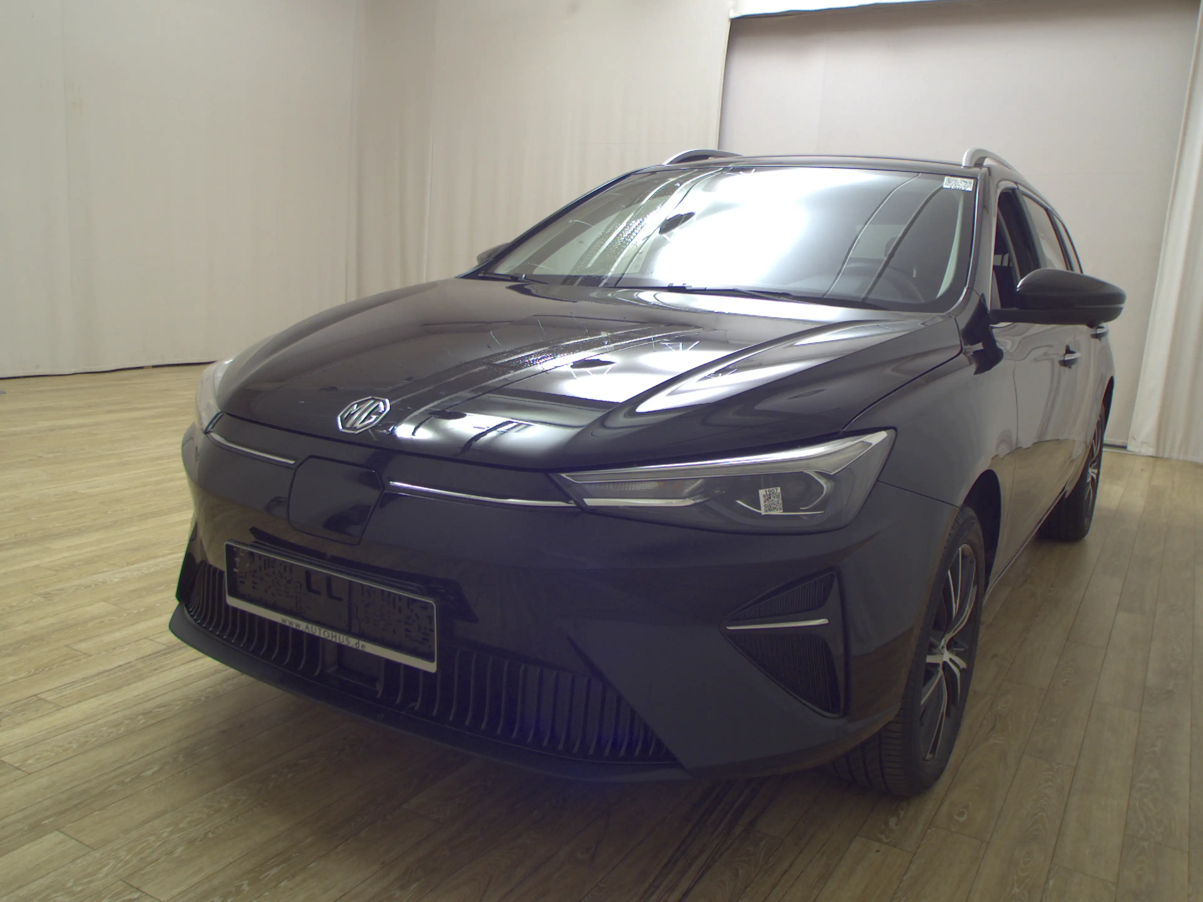 MG MG5 Electric Luxury NAVI LED LEDER SHZ PDC AHK — photo 2