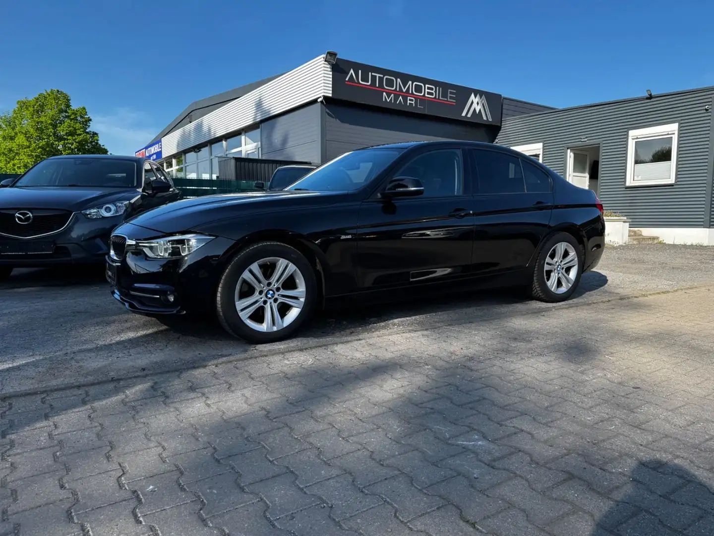 BMW 320 Baureihe 3 Lim. 320 d Sport Line*LED*TEMPOMA Noir - 1