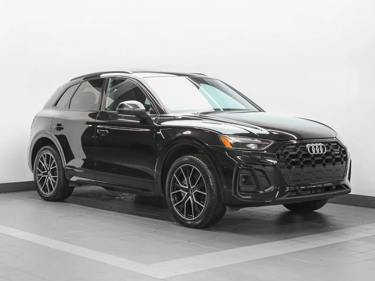 Audi Q5 снимка Audi Q5