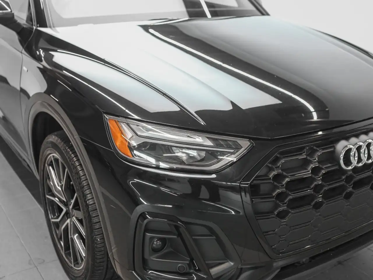 Audi Q5 снимка Audi Q5