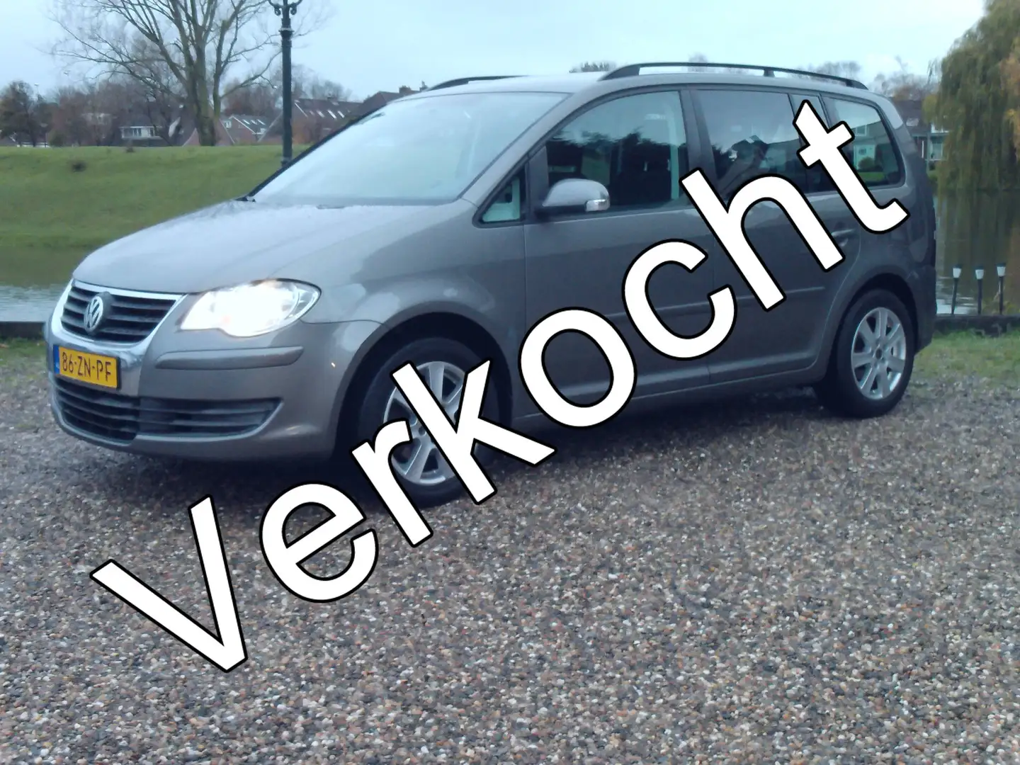 Volkswagen Touran 1.4 TSI Comfortline Business - Airco - 6 Bak Gris - 1