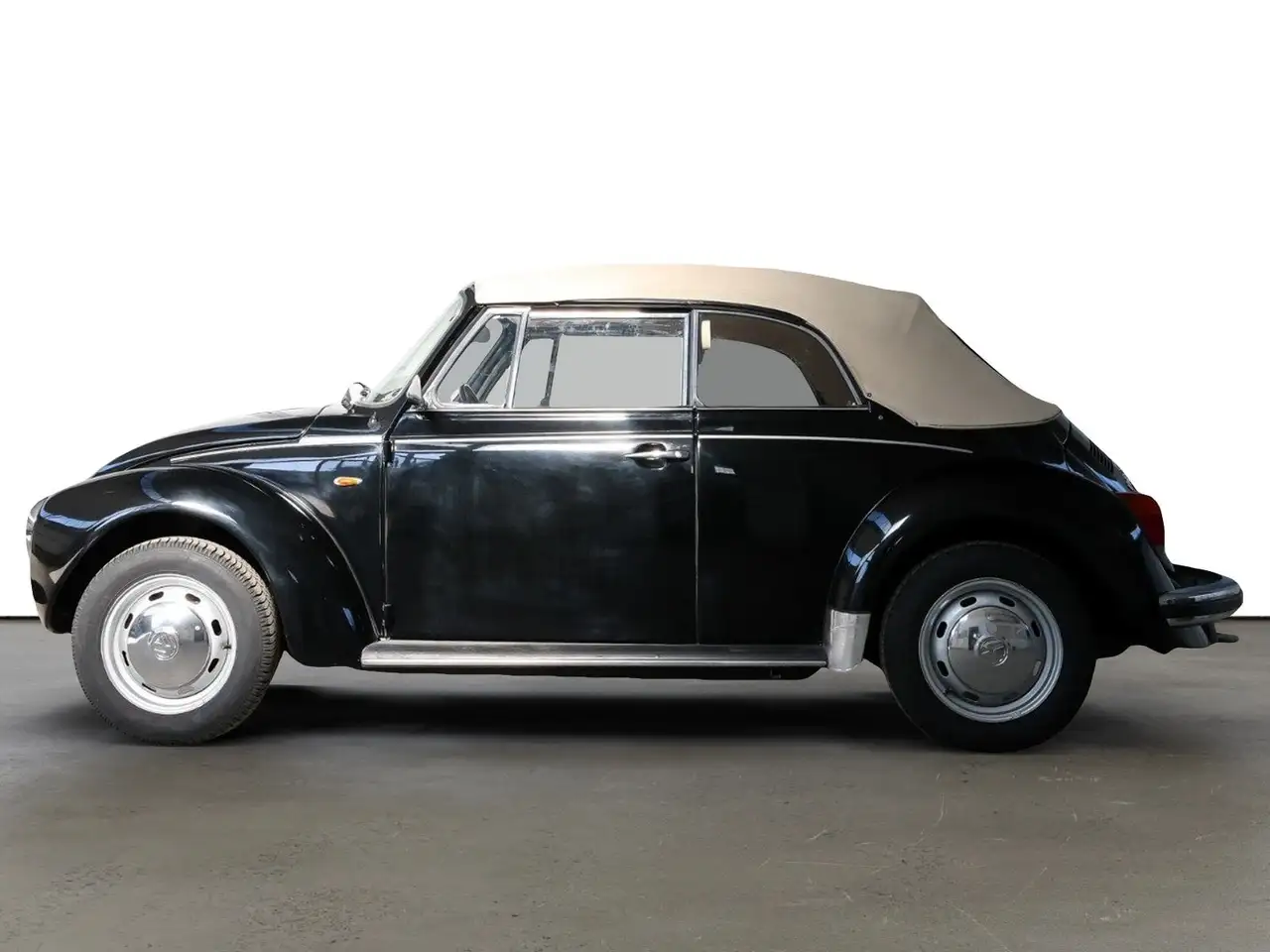 Volkswagen Maggiolino 1303 Cabriolet, foto 5