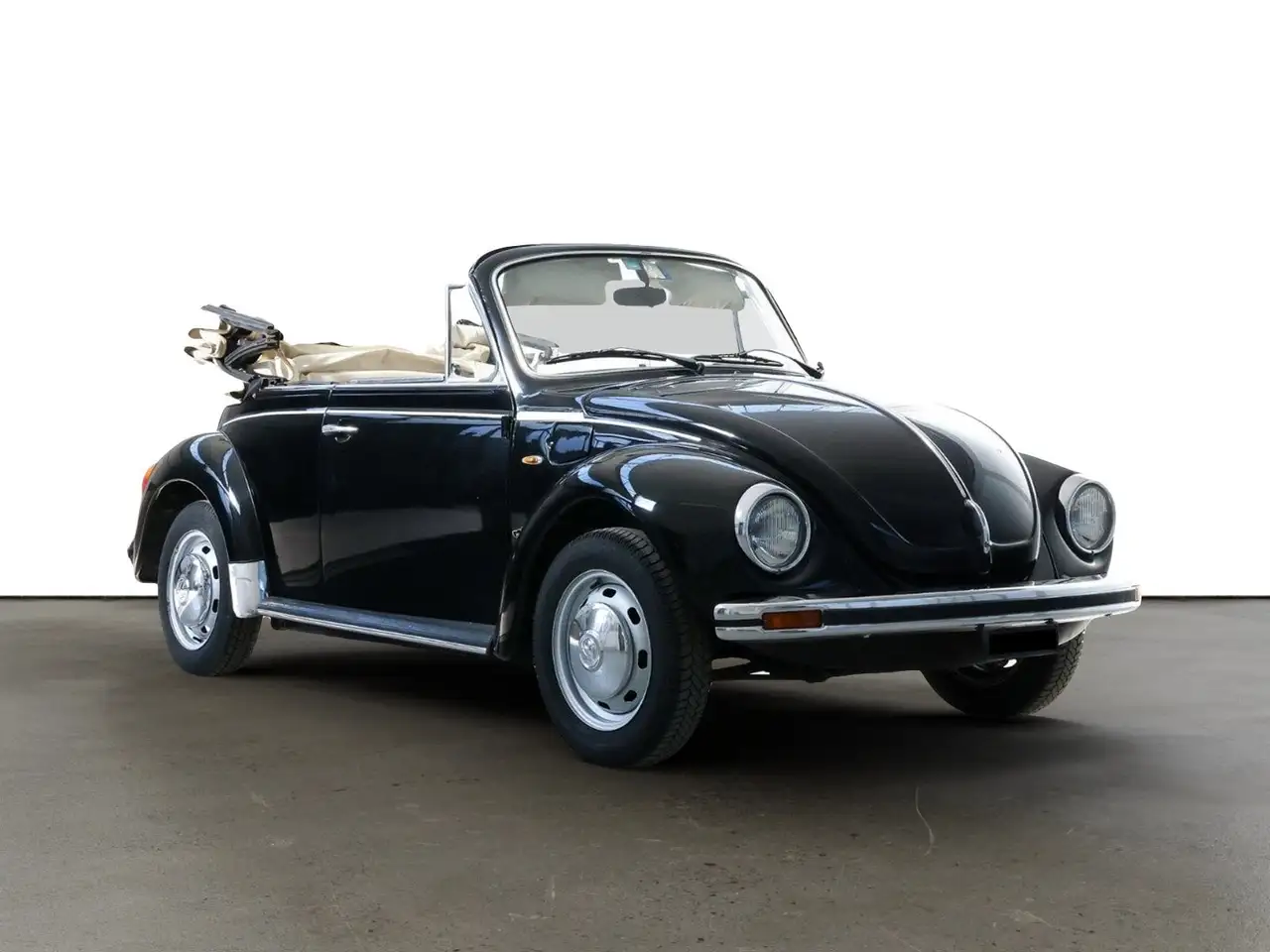 Volkswagen Maggiolino 1303 Cabriolet, foto 2