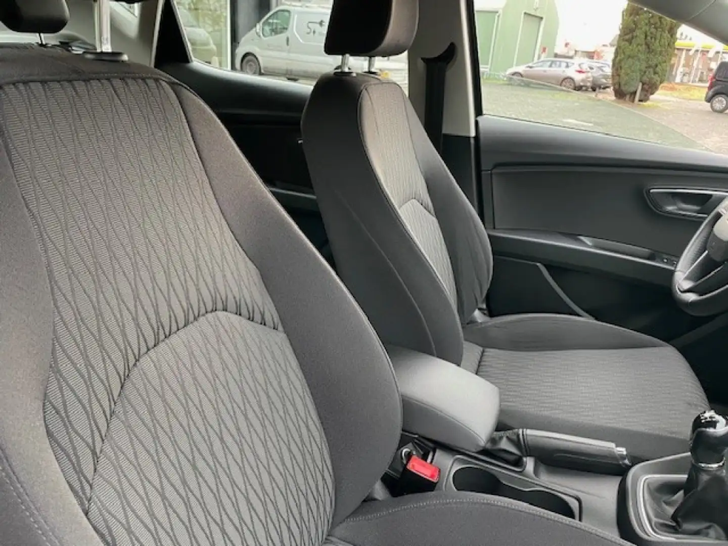 SEAT Leon 1.2 TSI CLIMATCONTROL / CRUISE / ISOFIX / LM VELGE Zwart - 2