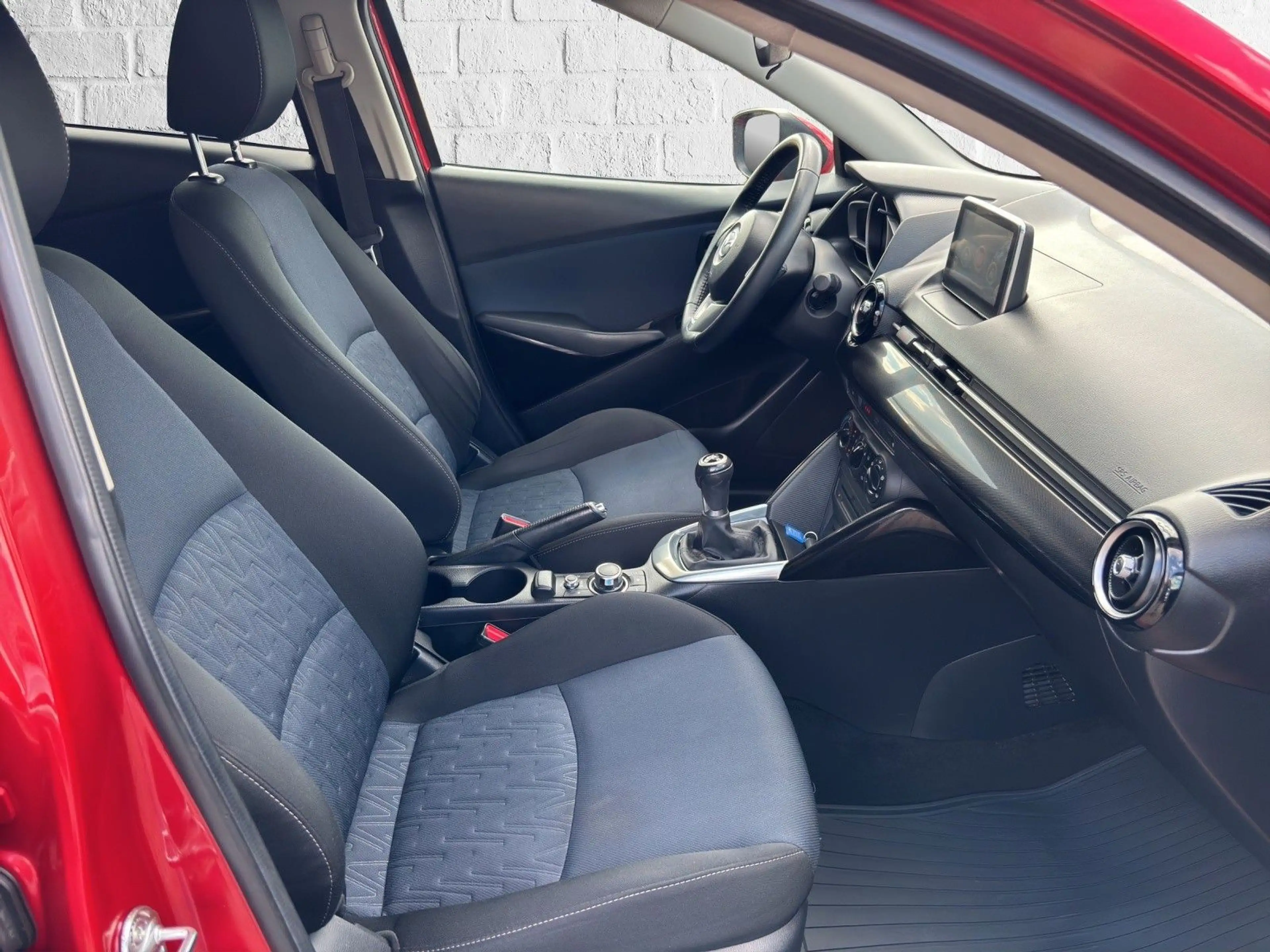 Mazda 2 Lim. Exclusive-Line — photo 10