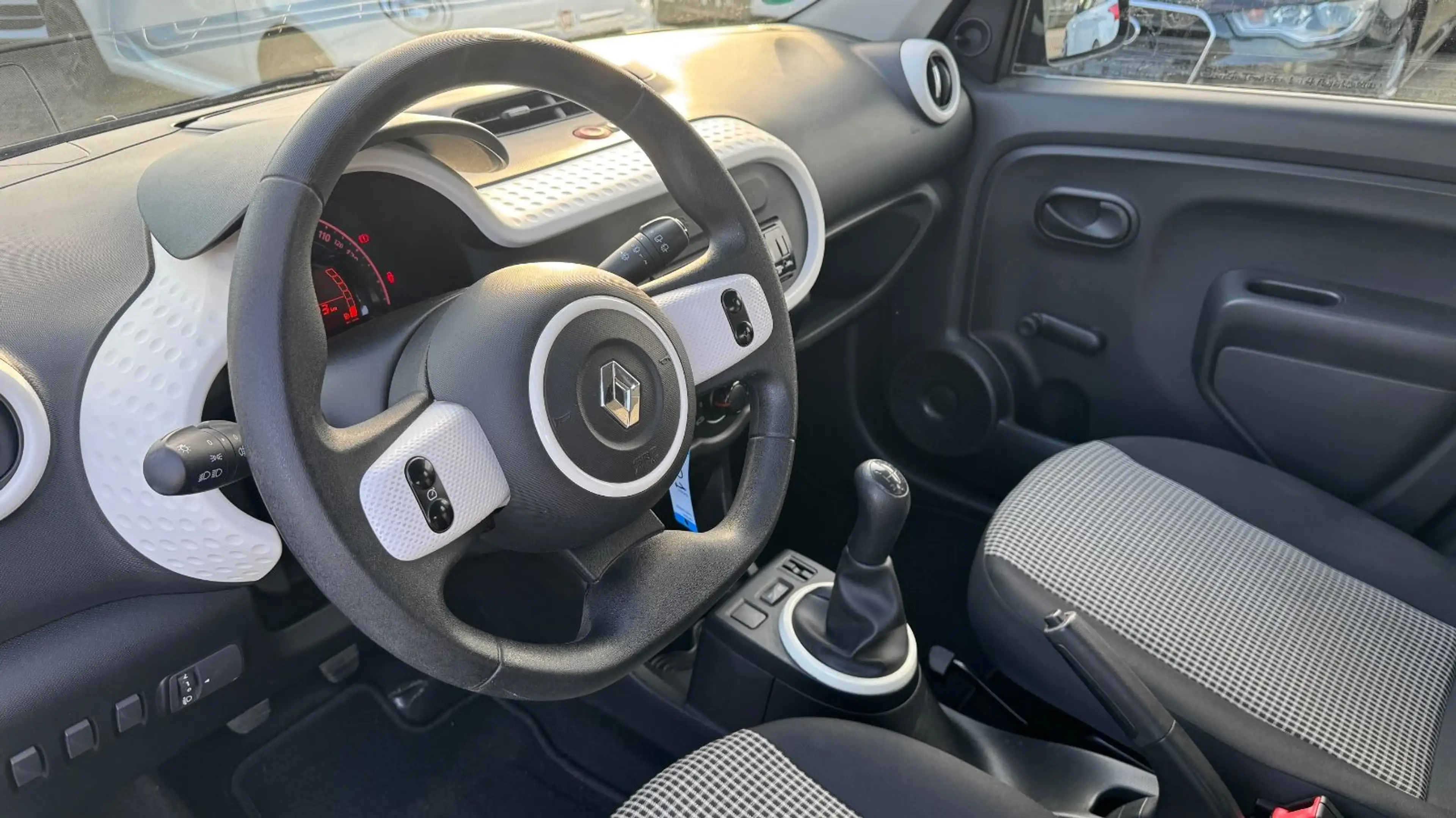 Renault Twingo Life | TÜV | 64.550KM | SPARSAM — photo 9
