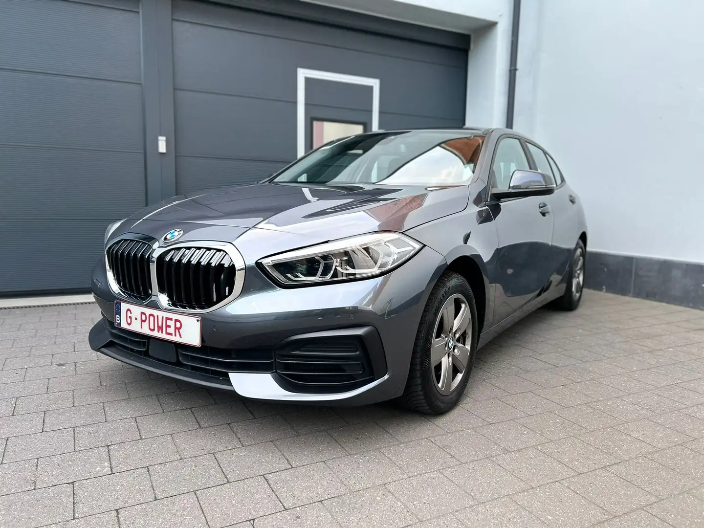 BMW 118 118i VERKOCHT!!! Grijs - 1