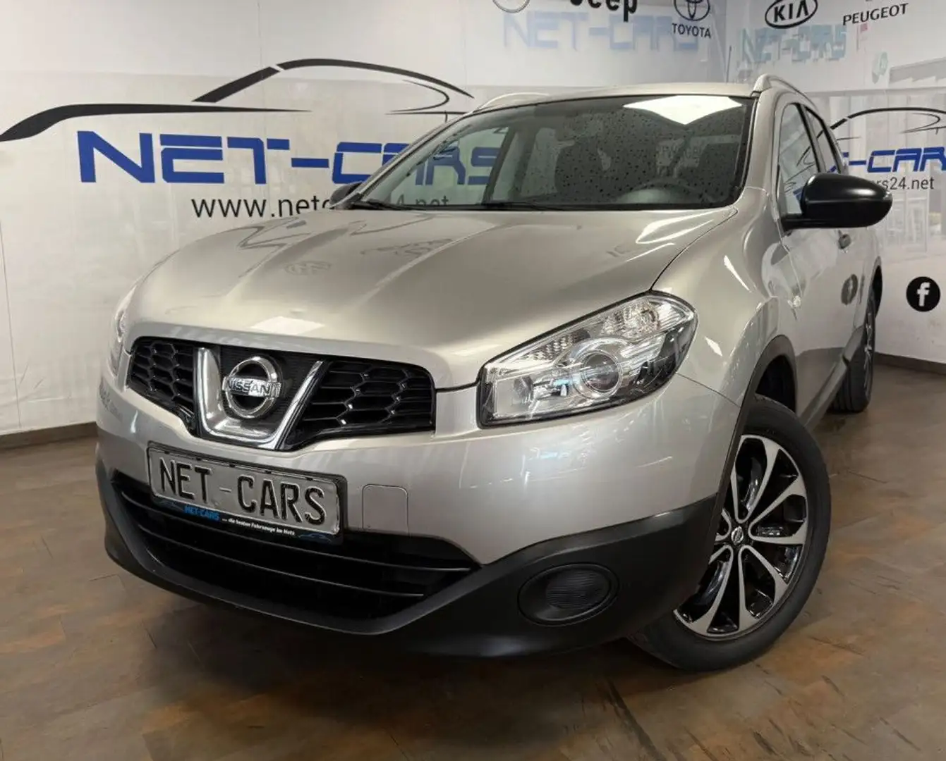 Nissan Qashqai+2 1.6 Acenta Klima*Tempomat*7-Sitzer Šedá - 1