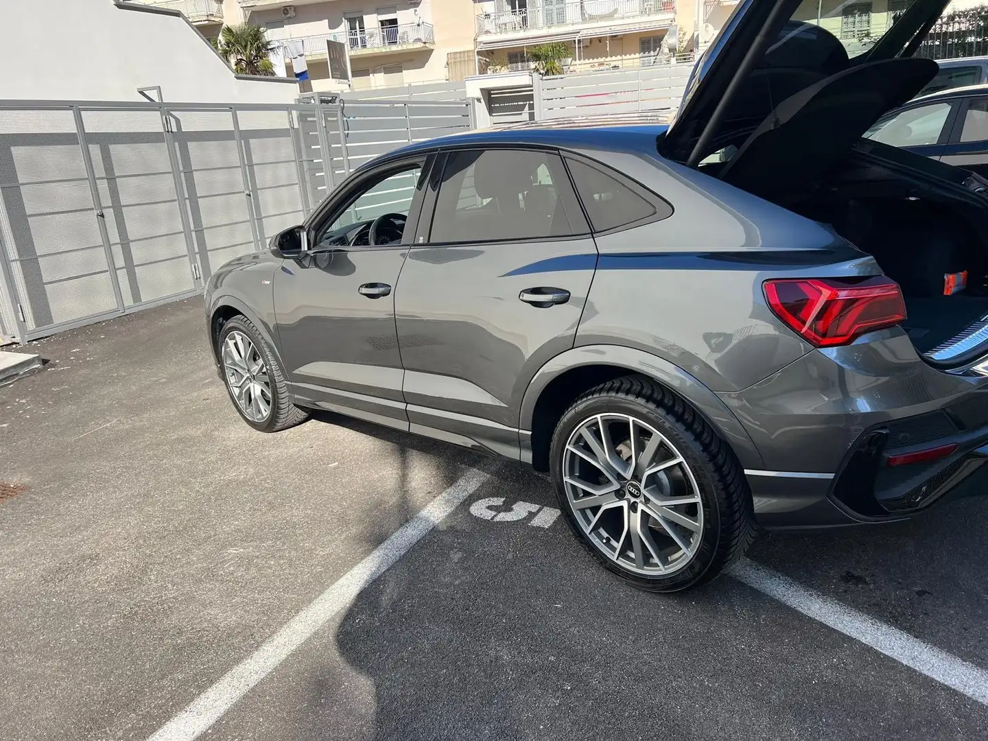 Audi Q3 Q3 Sportback 40  tfsi S line edition quattro Grigio - 1