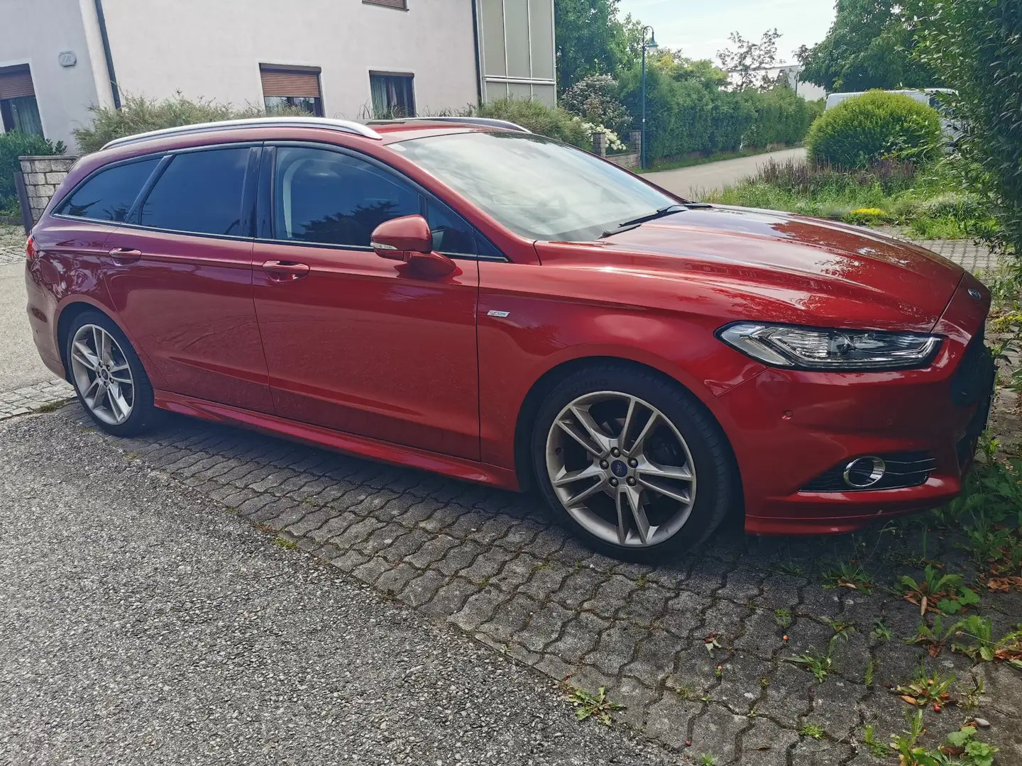 Ford Mondeo Turnier 2.0 TDCi Start-Stopp Titanium Pano Rot - 2