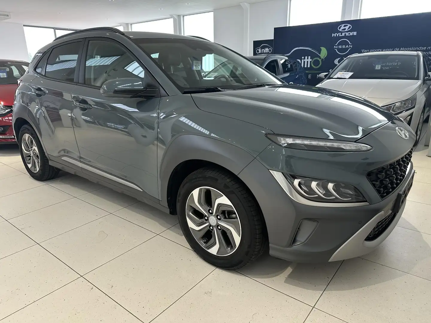 Hyundai KONA 1.6 GDi Hybrid 6-DCT Sky Gris - 2