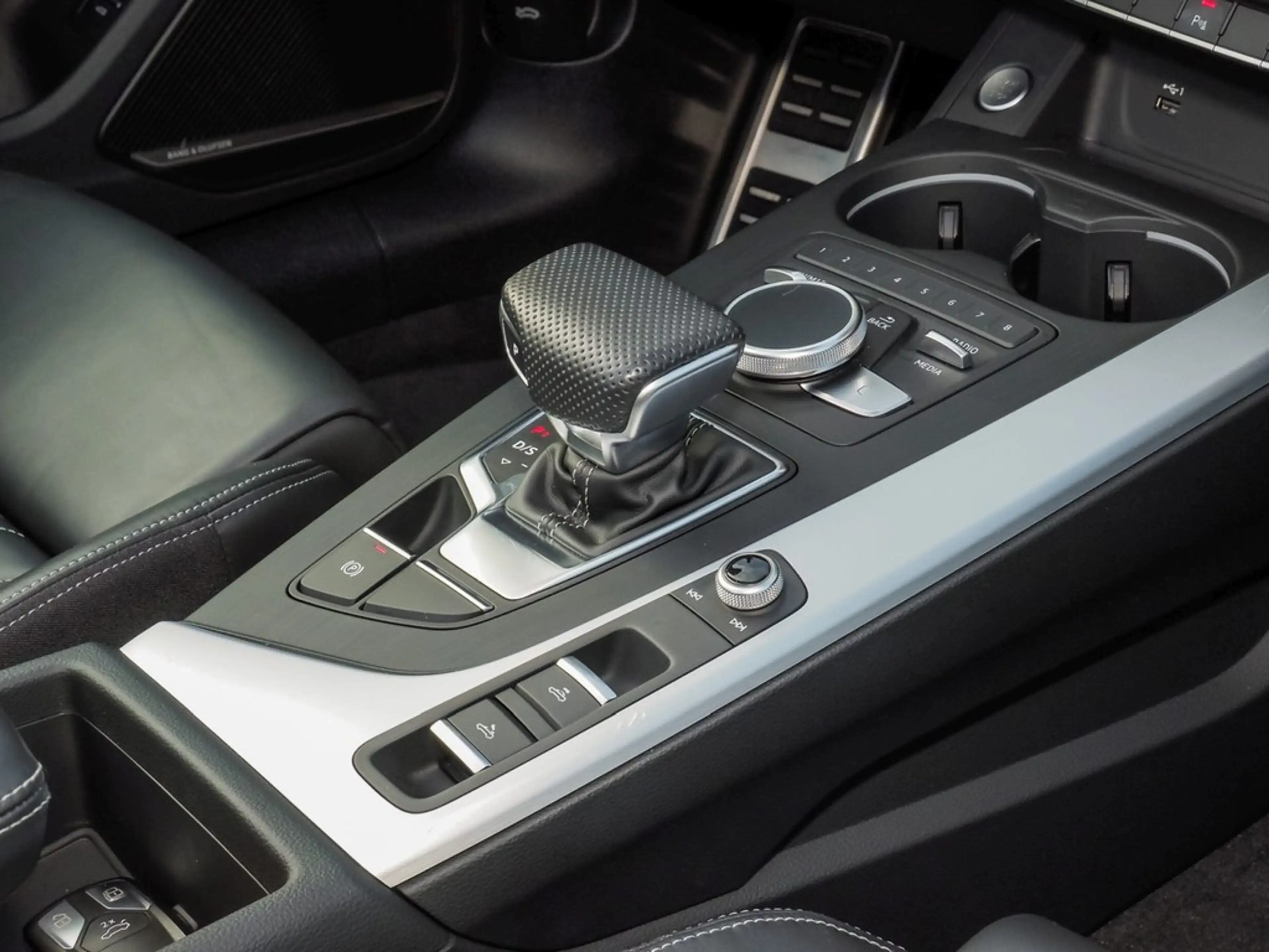 Audi A5 Cabrio 40 TFSI qu. S line Sport — photo 15