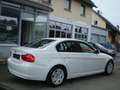 BMW 325 325i Aut./Euro 4 / Klimaanlage / Tüv 01-2025 White - thumbnail 2