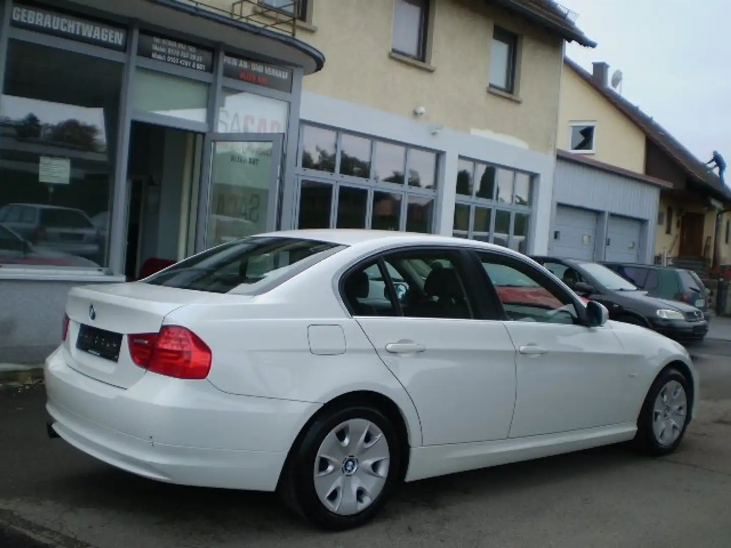 BMW 325 325i Aut./Euro 4 / Klimaanlage / Tüv 01-2025 Білий - 2