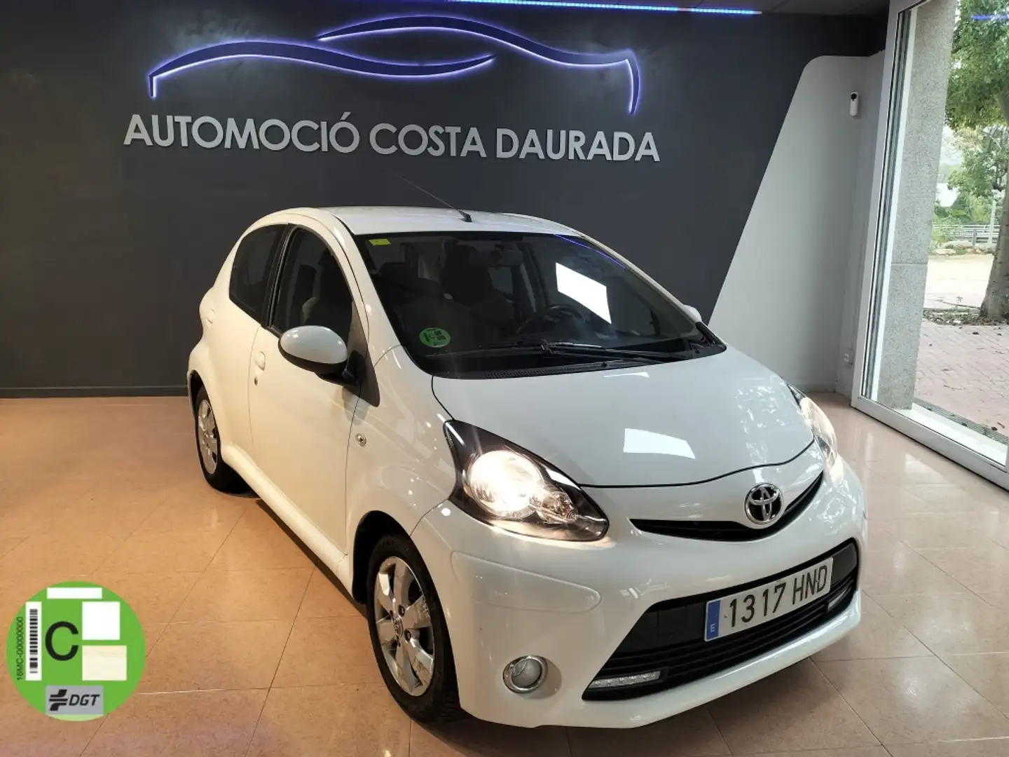 Toyota Aygo 1.0 VVT-i City Wit - 1