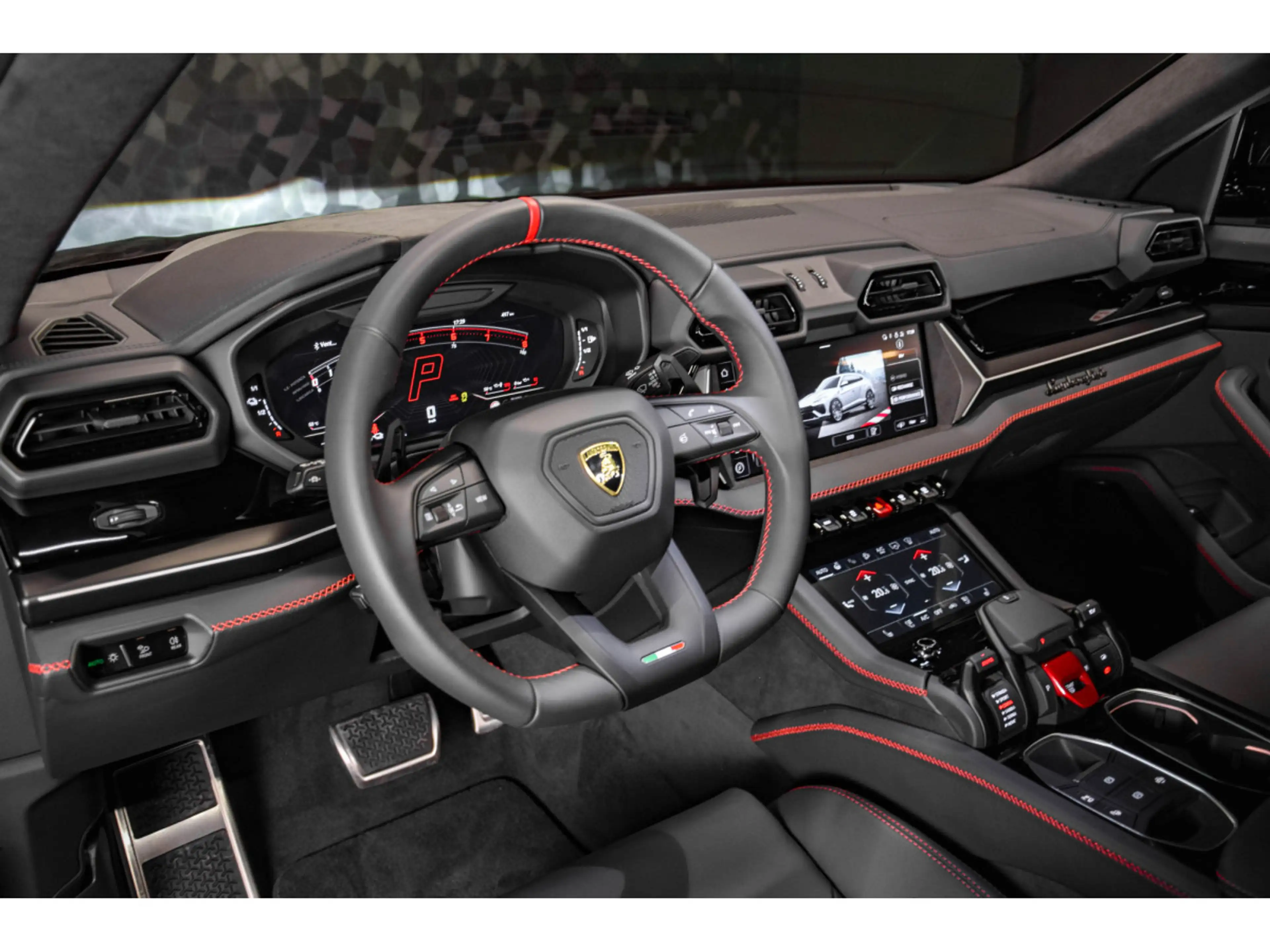Lamborghini Urus SE — photo 3