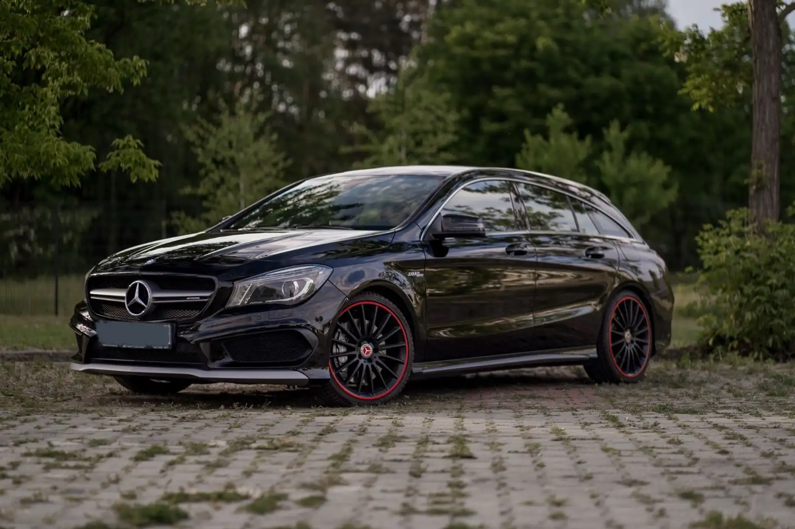 Mercedes-Benz CLA 45 AMG Shooting Brake 4Matic performance Nero - 1