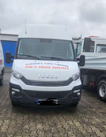 Imagine Iveco Daily 33 S 16SA8 V L