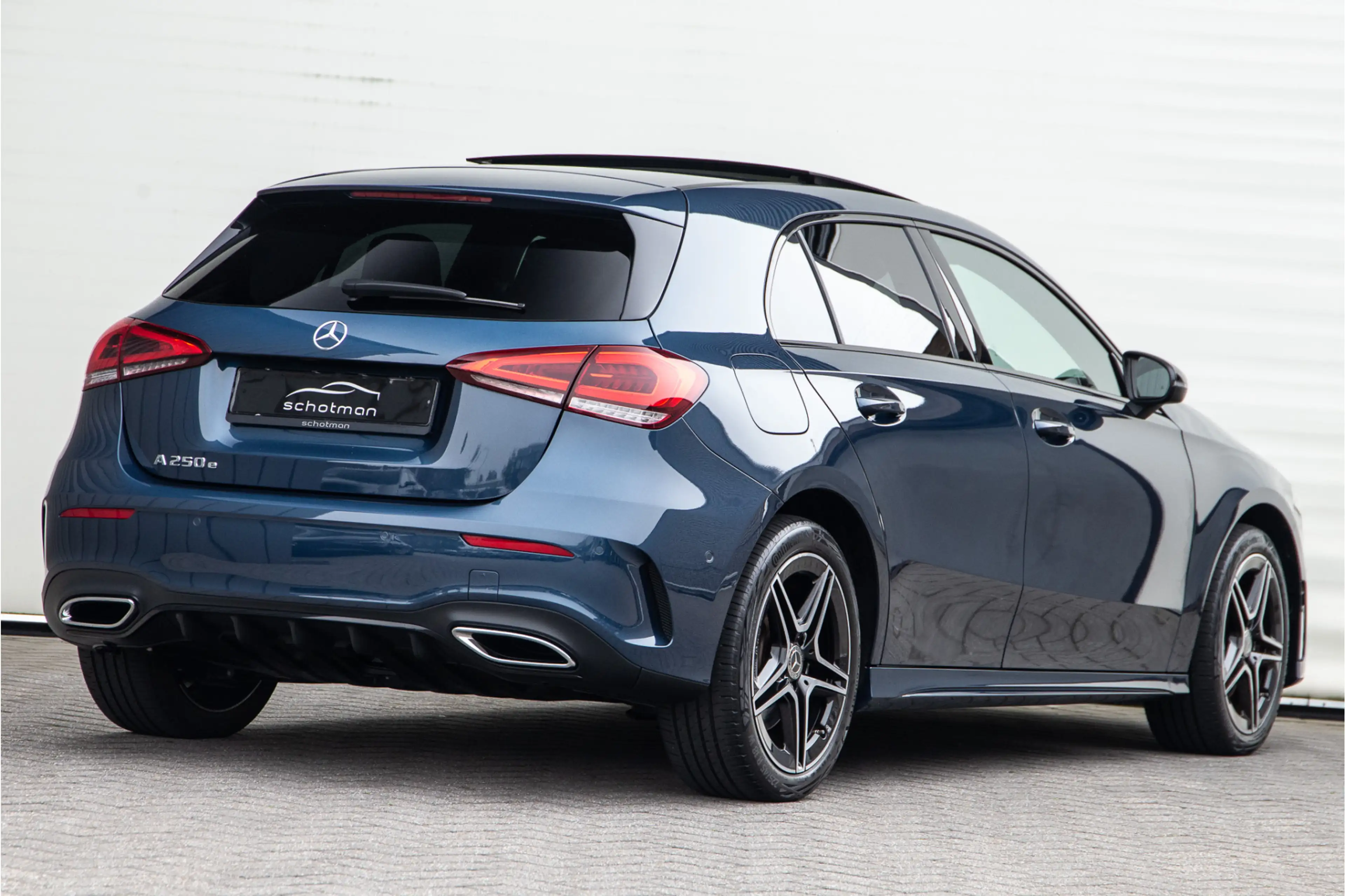 Mercedes-Benz A 250 e AMG Nightpakket, Pano, Widescreen, Distronic, Sf — photo 2