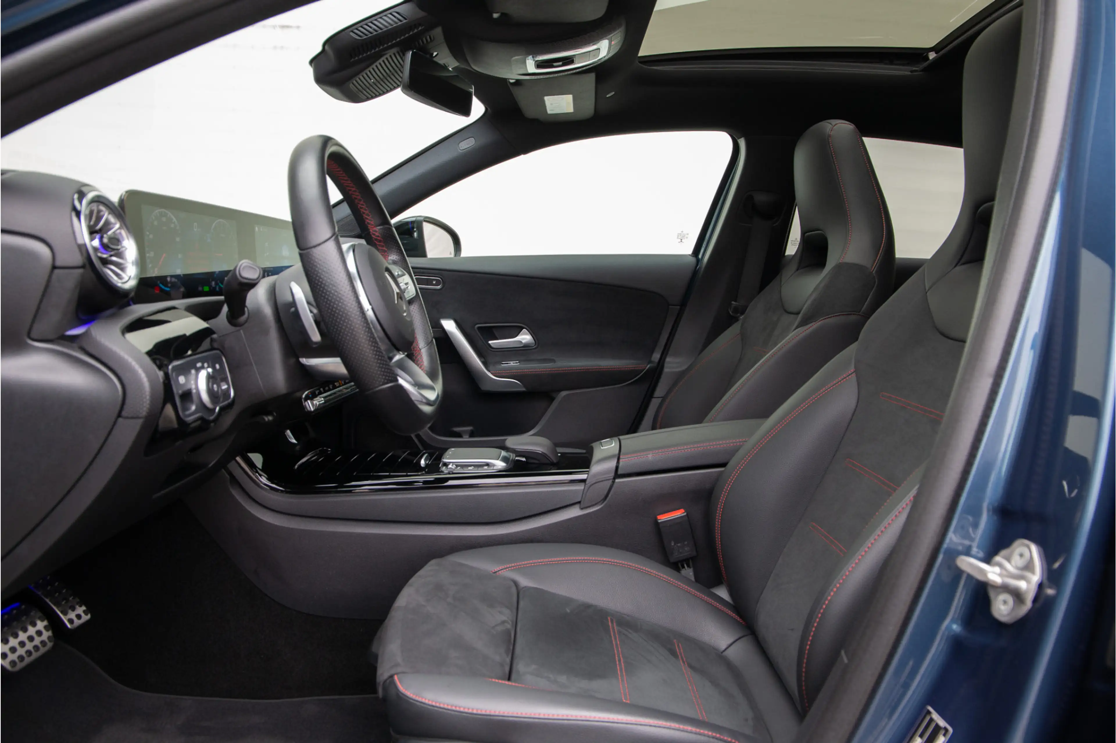 Mercedes-Benz A 250 e AMG Nightpakket, Pano, Widescreen, Distronic, Sf — photo 18