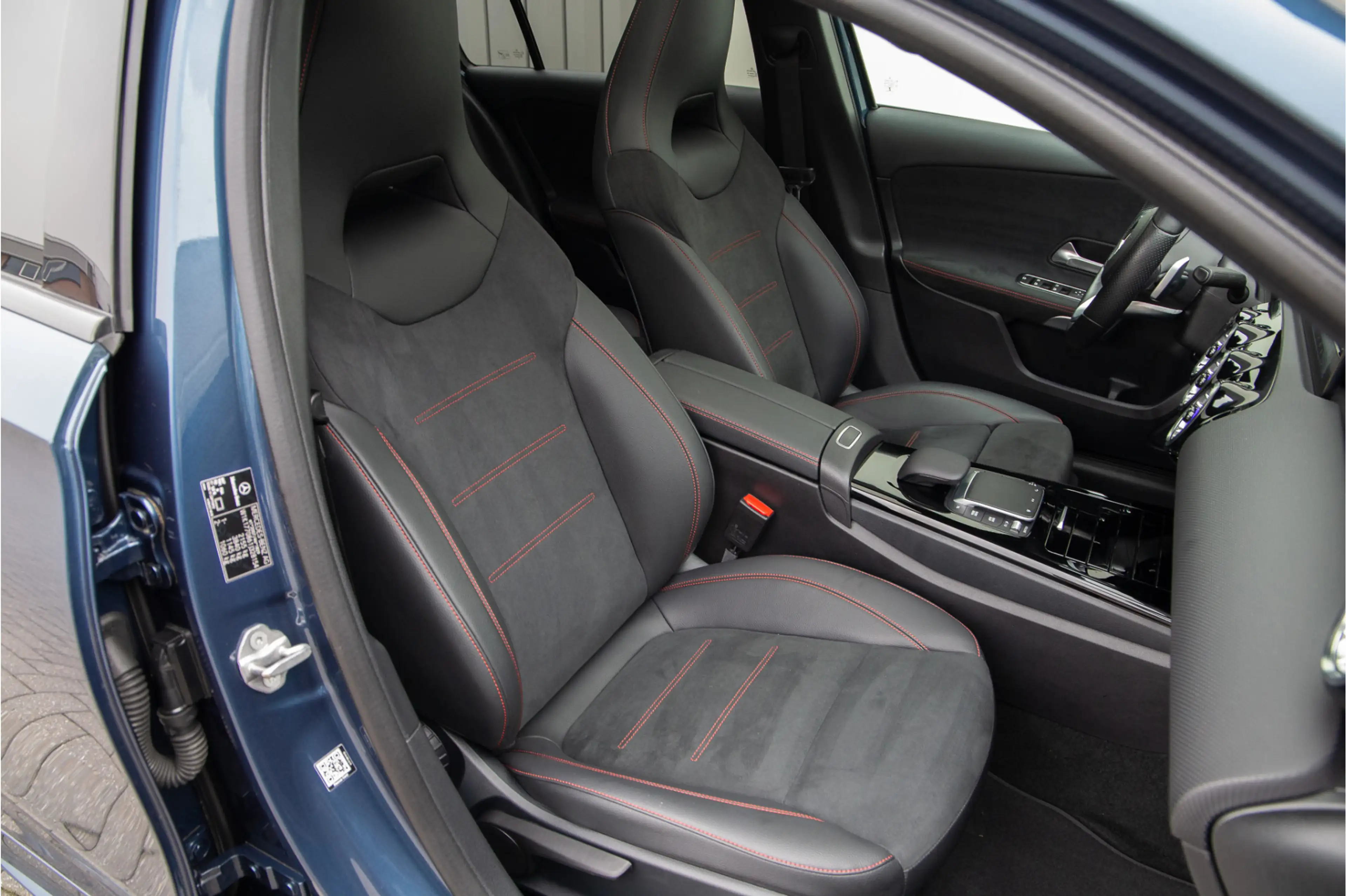 Mercedes-Benz A 250 e AMG Nightpakket, Pano, Widescreen, Distronic, Sf — photo 15