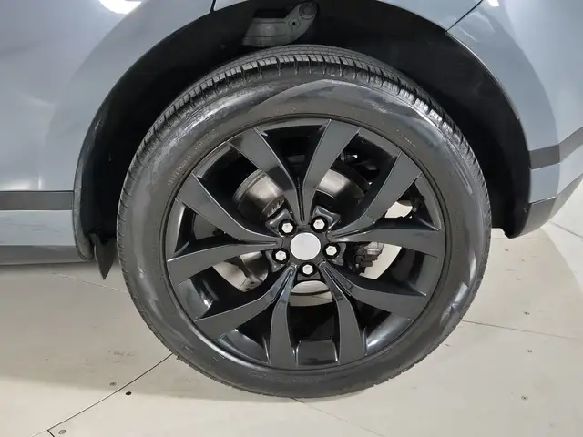 Land Rover Range Rover Evoque view 9