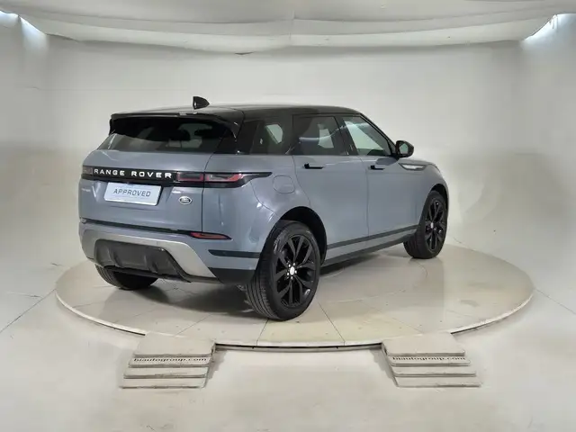 Land Rover Range Rover Evoque view 2