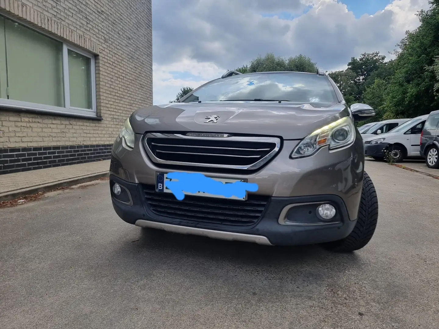 Peugeot 2008 2008 1.2i Pure Tech Crossway Šedá - 1