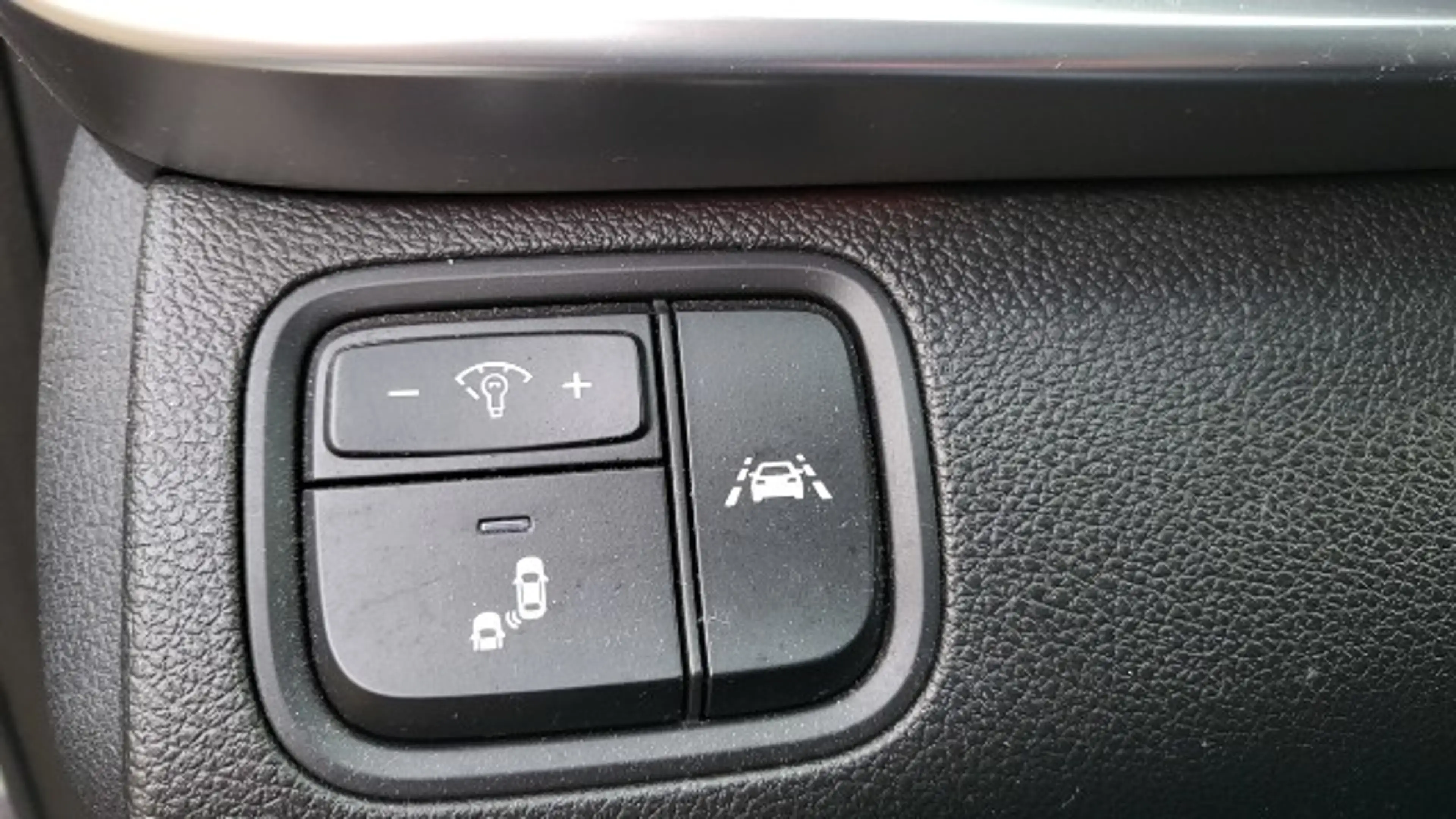 Kia Optima 2.0 Hybrid Spirit PHEV (EURO 6d-TEMP) — photo 12