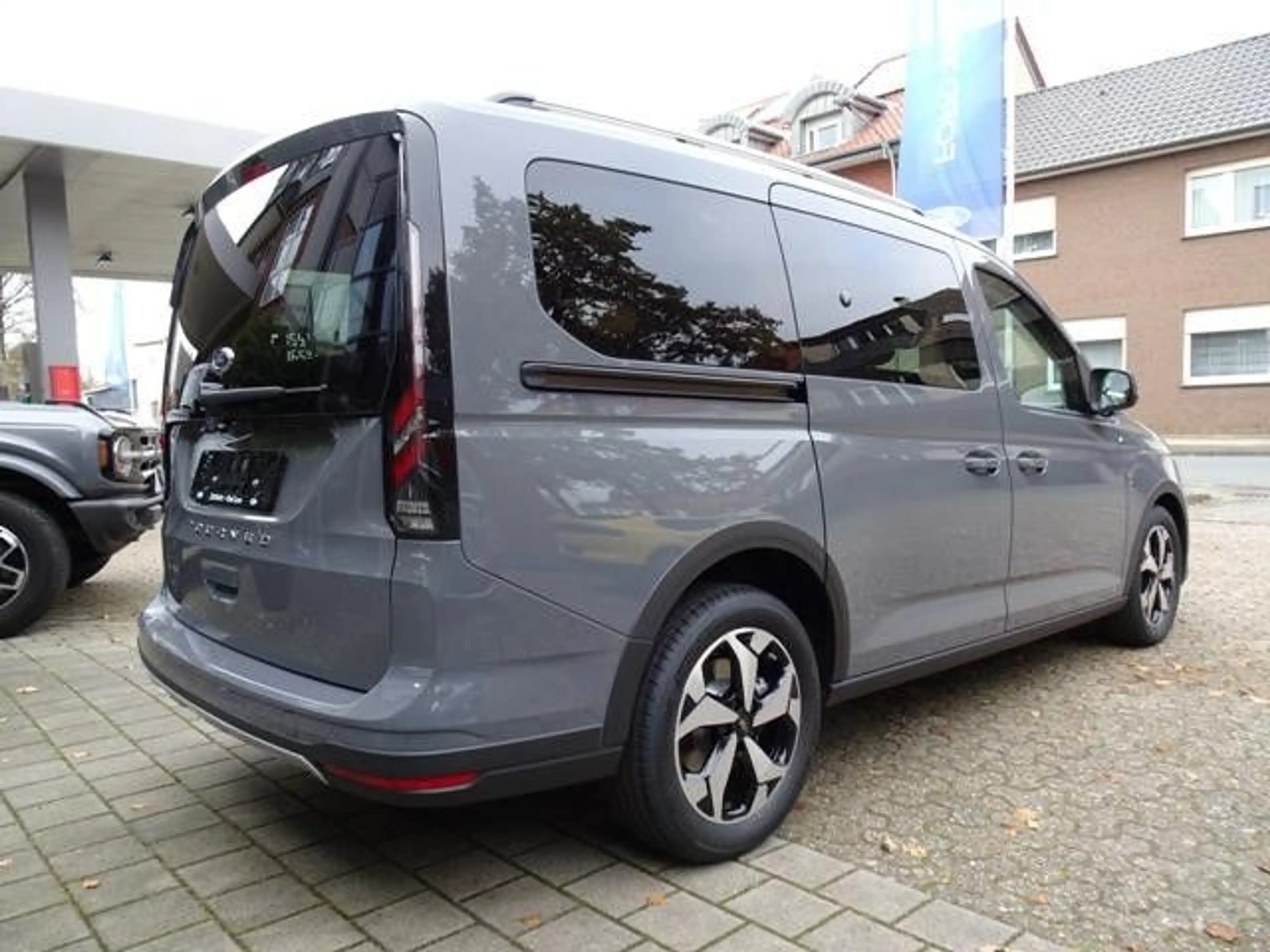 Ford Grand Tourneo Connect Active — photo 4