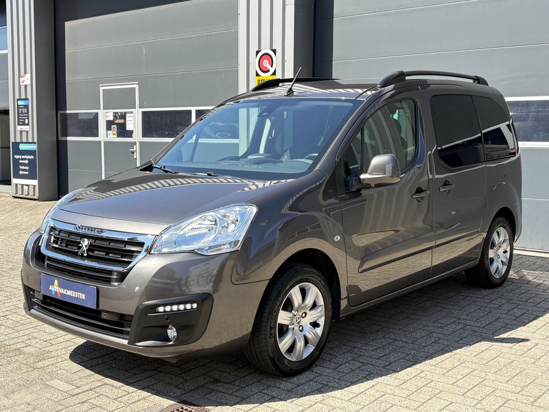 Peugeot Partner Tepee 1.2 PureTech Allure | Navi | Carplay | PDC | — photo 3
