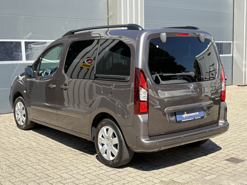Peugeot Partner Tepee 1.2 PureTech Allure | Navi | Carplay | PDC | — photo 7