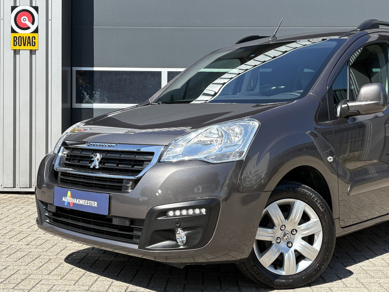 Peugeot Partner Tepee 1.2 PureTech Allure | Navi | Carplay | PDC | — photo 27