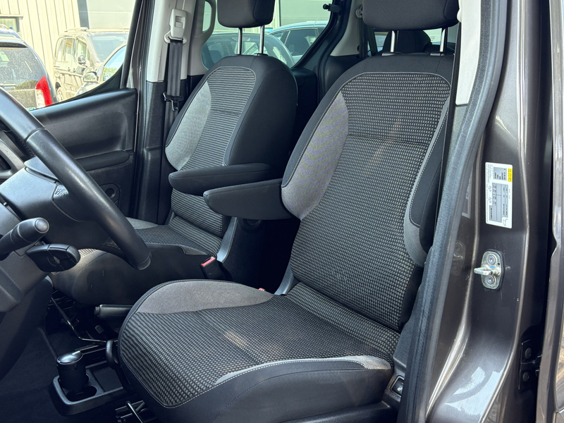 Peugeot Partner Tepee 1.2 PureTech Allure | Navi | Carplay | PDC | — photo 9