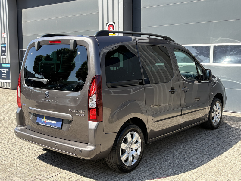 Peugeot Partner Tepee 1.2 PureTech Allure | Navi | Carplay | PDC | — photo 6