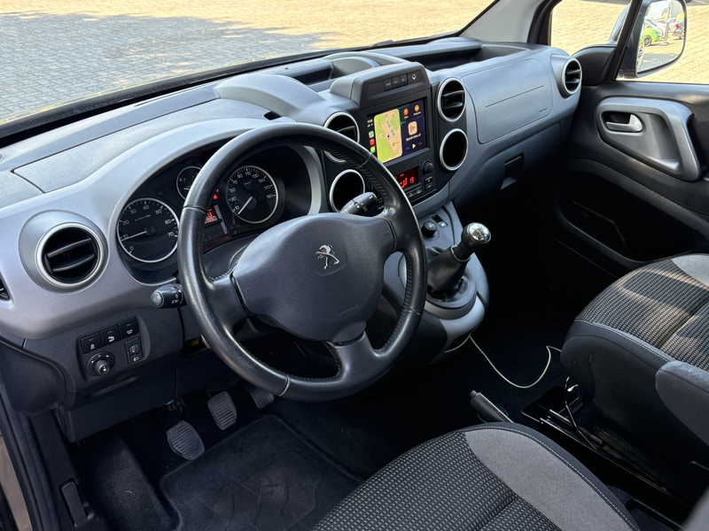 Peugeot Partner Tepee 1.2 PureTech Allure | Navi | Carplay | PDC | — photo 12